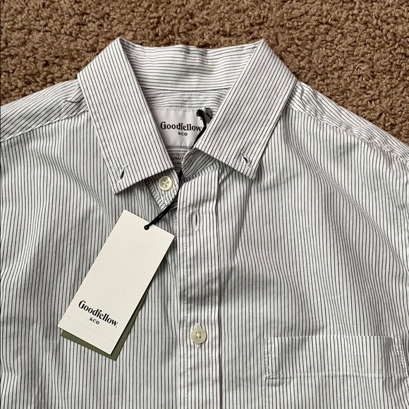 Men’s Button Down Long Sleeve Shirt - Picture 2 of 2